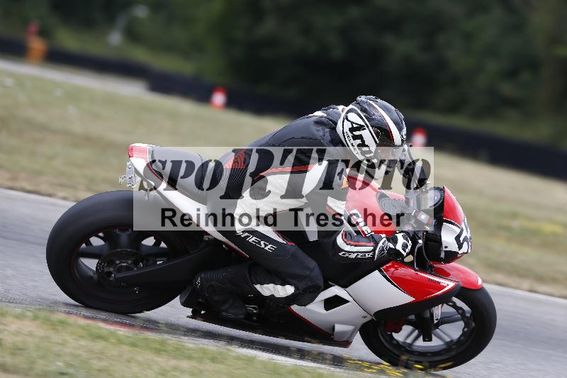 /32 07.07.2025 Plüss Moto Sport ADR/Einsteiger/555